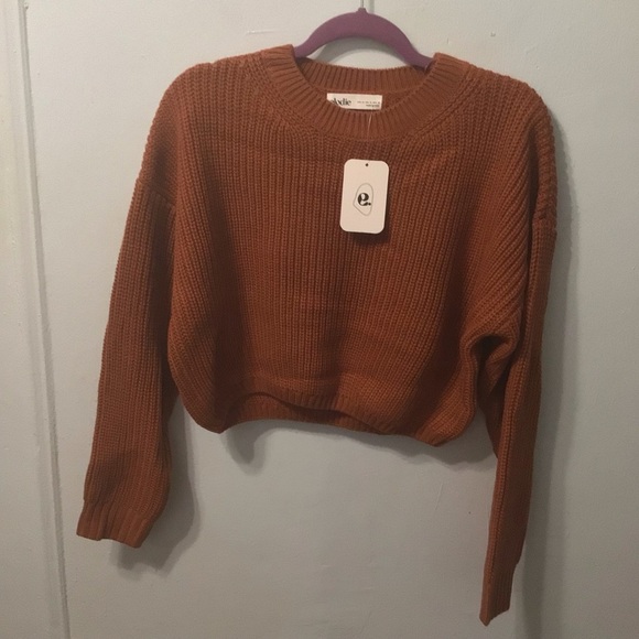 ELODIE Crewneck Cropped Sweater
XL - Picture 1 of 8